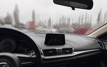 Mazda 3, 2018 год, 1 900 000 рублей, 11 фотография