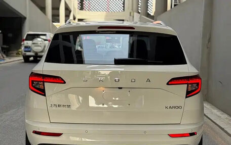 Skoda Karoq I, 2022 год, 2 190 000 рублей, 4 фотография