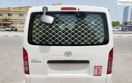 Toyota HiAce H200, 2022 год, 6 500 000 рублей, 7 фотография