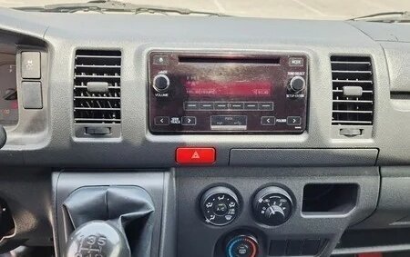 Toyota HiAce H200, 2022 год, 6 500 000 рублей, 14 фотография