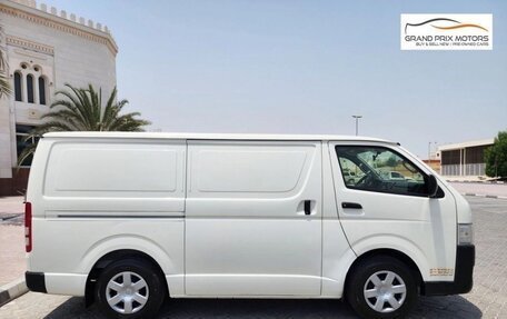 Toyota HiAce H200, 2022 год, 6 500 000 рублей, 21 фотография