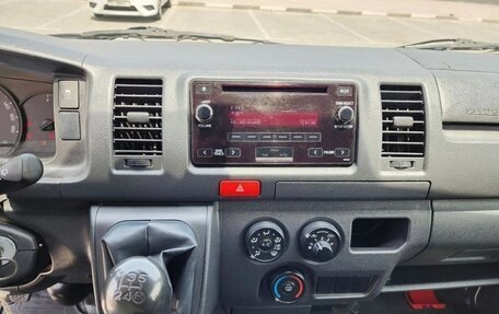 Toyota HiAce H200, 2022 год, 6 500 000 рублей, 31 фотография