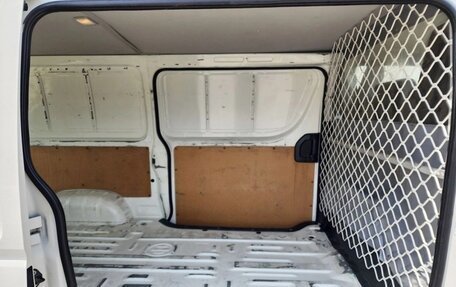 Toyota HiAce H200, 2022 год, 6 500 000 рублей, 32 фотография