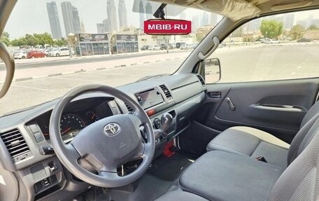 Toyota HiAce H200, 2022 год, 6 500 000 рублей, 27 фотография