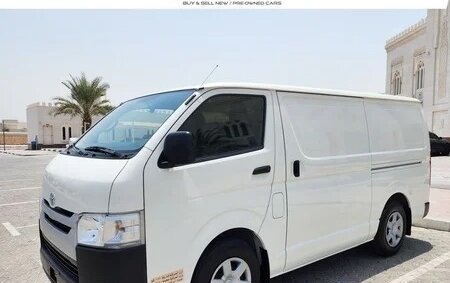 Toyota HiAce H200, 2022 год, 6 500 000 рублей, 35 фотография