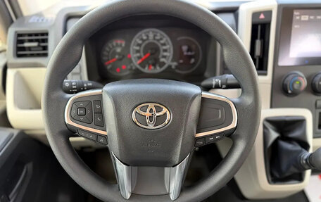 Toyota HiAce H300, 2026 год, 6 500 000 рублей, 9 фотография