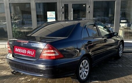 Mercedes-Benz C-Класс, 2006 год, 590 000 рублей, 3 фотография