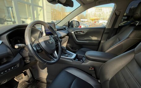 Toyota RAV4, 2021 год, 3 050 000 рублей, 9 фотография