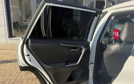 Toyota RAV4, 2021 год, 3 050 000 рублей, 14 фотография