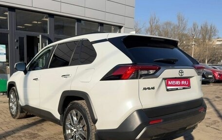 Toyota RAV4, 2021 год, 3 050 000 рублей, 27 фотография