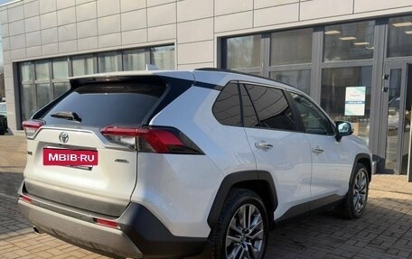 Toyota RAV4, 2021 год, 3 050 000 рублей, 30 фотография