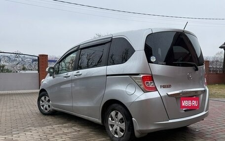 Honda Freed I, 2014 год, 1 185 000 рублей, 5 фотография