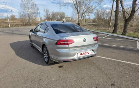 Volkswagen Passat B8 рестайлинг, 2015 год, 1 740 000 рублей, 10 фотография