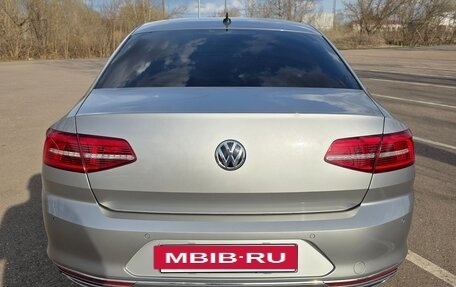 Volkswagen Passat B8 рестайлинг, 2015 год, 1 740 000 рублей, 18 фотография