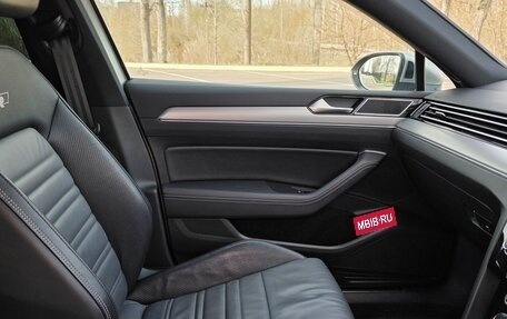 Volkswagen Passat B8 рестайлинг, 2015 год, 1 740 000 рублей, 29 фотография