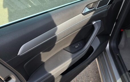 Volkswagen Passat B8 рестайлинг, 2015 год, 1 740 000 рублей, 33 фотография