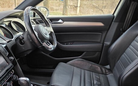 Volkswagen Passat B8 рестайлинг, 2015 год, 1 740 000 рублей, 37 фотография