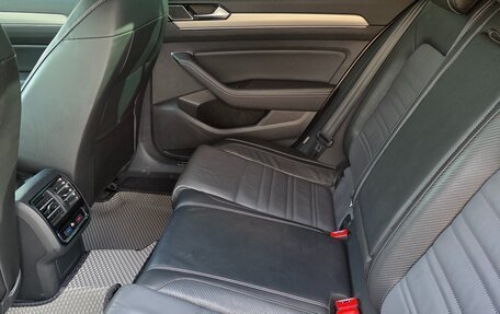 Volkswagen Passat B8 рестайлинг, 2015 год, 1 740 000 рублей, 39 фотография