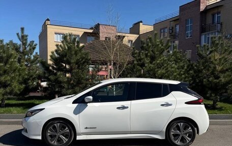Nissan Leaf II, 2020 год, 2 370 000 рублей, 2 фотография
