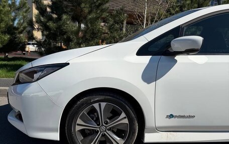 Nissan Leaf II, 2020 год, 2 370 000 рублей, 5 фотография