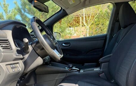 Nissan Leaf II, 2020 год, 2 370 000 рублей, 8 фотография