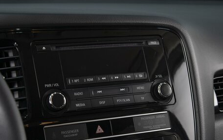 Mitsubishi Outlander III рестайлинг 3, 2019 год, 1 908 000 рублей, 17 фотография