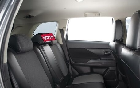 Mitsubishi Outlander III рестайлинг 3, 2019 год, 1 908 000 рублей, 6 фотография