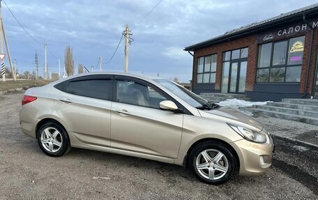 Hyundai Solaris II рестайлинг, 2011 год, 670 000 рублей, 5 фотография