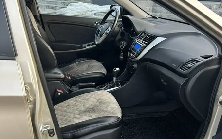 Hyundai Solaris II рестайлинг, 2011 год, 670 000 рублей, 6 фотография