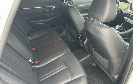 Hyundai Sonata VIII, 2020 год, 2 700 000 рублей, 10 фотография