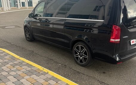 Mercedes-Benz V-Класс, 2016 год, 4 200 000 рублей, 4 фотография