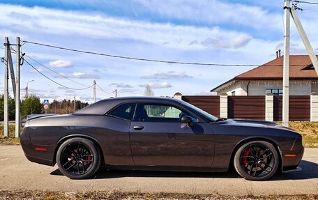 Dodge Challenger III рестайлинг 2, 2019 год, 4 400 000 рублей, 6 фотография