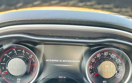 Dodge Challenger III рестайлинг 2, 2019 год, 4 400 000 рублей, 8 фотография