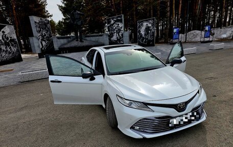 Toyota Camry, 2020 год, 2 800 000 рублей, 2 фотография
