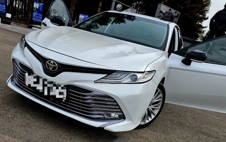 Toyota Camry, 2020 год, 2 800 000 рублей, 4 фотография