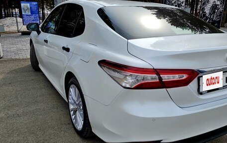 Toyota Camry, 2020 год, 2 800 000 рублей, 9 фотография