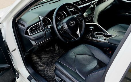 Toyota Camry, 2020 год, 2 800 000 рублей, 16 фотография