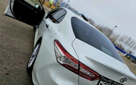 Toyota Camry, 2020 год, 2 800 000 рублей, 11 фотография