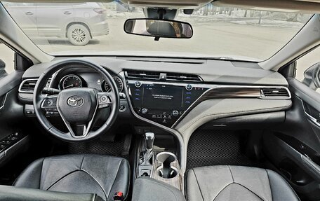 Toyota Camry, 2020 год, 2 800 000 рублей, 18 фотография