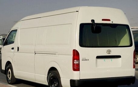 Toyota HiAce H200, 2025 год, 6 700 000 рублей, 17 фотография