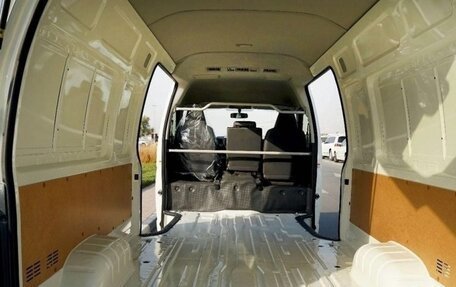 Toyota HiAce H200, 2025 год, 6 700 000 рублей, 26 фотография