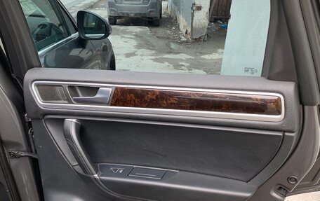 Volkswagen Touareg III, 2012 год, 1 800 000 рублей, 23 фотография