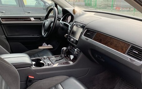 Volkswagen Touareg III, 2012 год, 1 800 000 рублей, 37 фотография