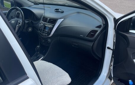 Hyundai Solaris II рестайлинг, 2014 год, 990 000 рублей, 9 фотография