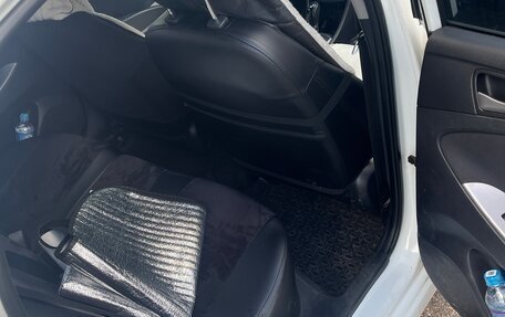 Hyundai Solaris II рестайлинг, 2014 год, 990 000 рублей, 8 фотография