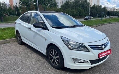 Hyundai Solaris II рестайлинг, 2014 год, 990 000 рублей, 3 фотография