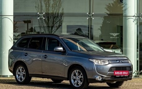 Mitsubishi Outlander III рестайлинг 3, 2012 год, 1 245 000 рублей, 3 фотография