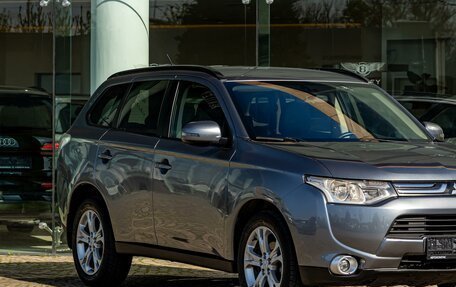 Mitsubishi Outlander III рестайлинг 3, 2012 год, 1 245 000 рублей, 9 фотография