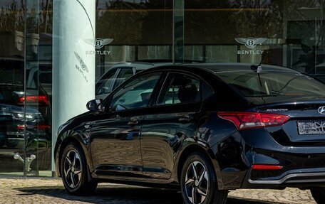 Hyundai Solaris II рестайлинг, 2019 год, 1 395 000 рублей, 10 фотография