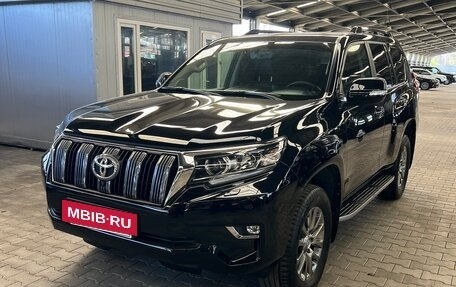 Toyota Land Cruiser Prado 150 рестайлинг 2, 2019 год, 5 999 000 рублей, 2 фотография